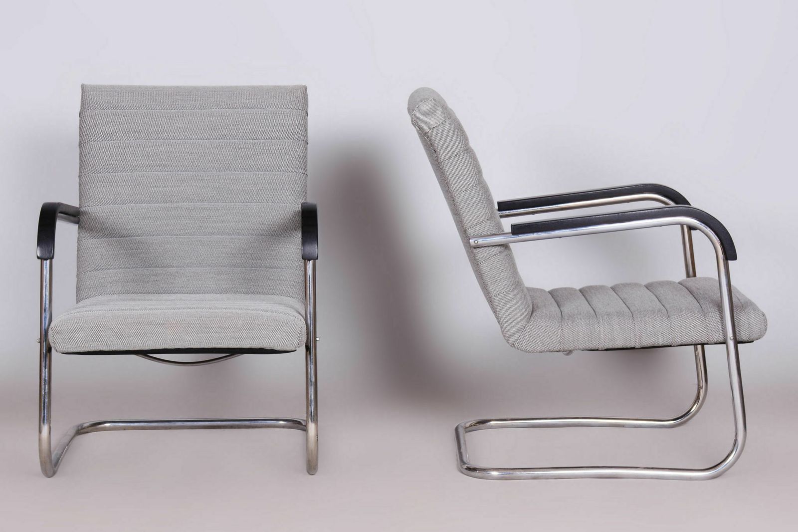 Restored Bauhaus Pair Of Armchairs, Designed By Anton Lorenz, Made By Mücke Melder, New Upholstery, Chrome Plated Steel, Beech, Czechia, 1930s photo vinterior