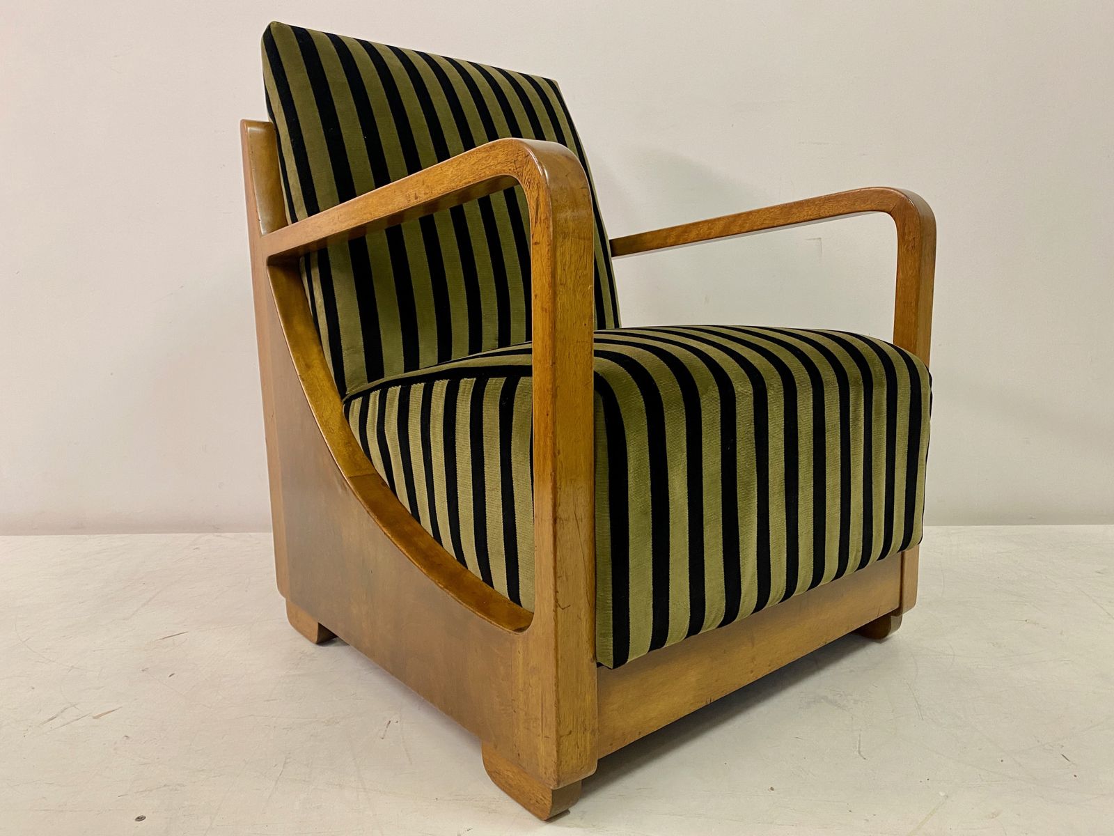 photo furniture 1930s Dutch Armchair In Striped Velvet