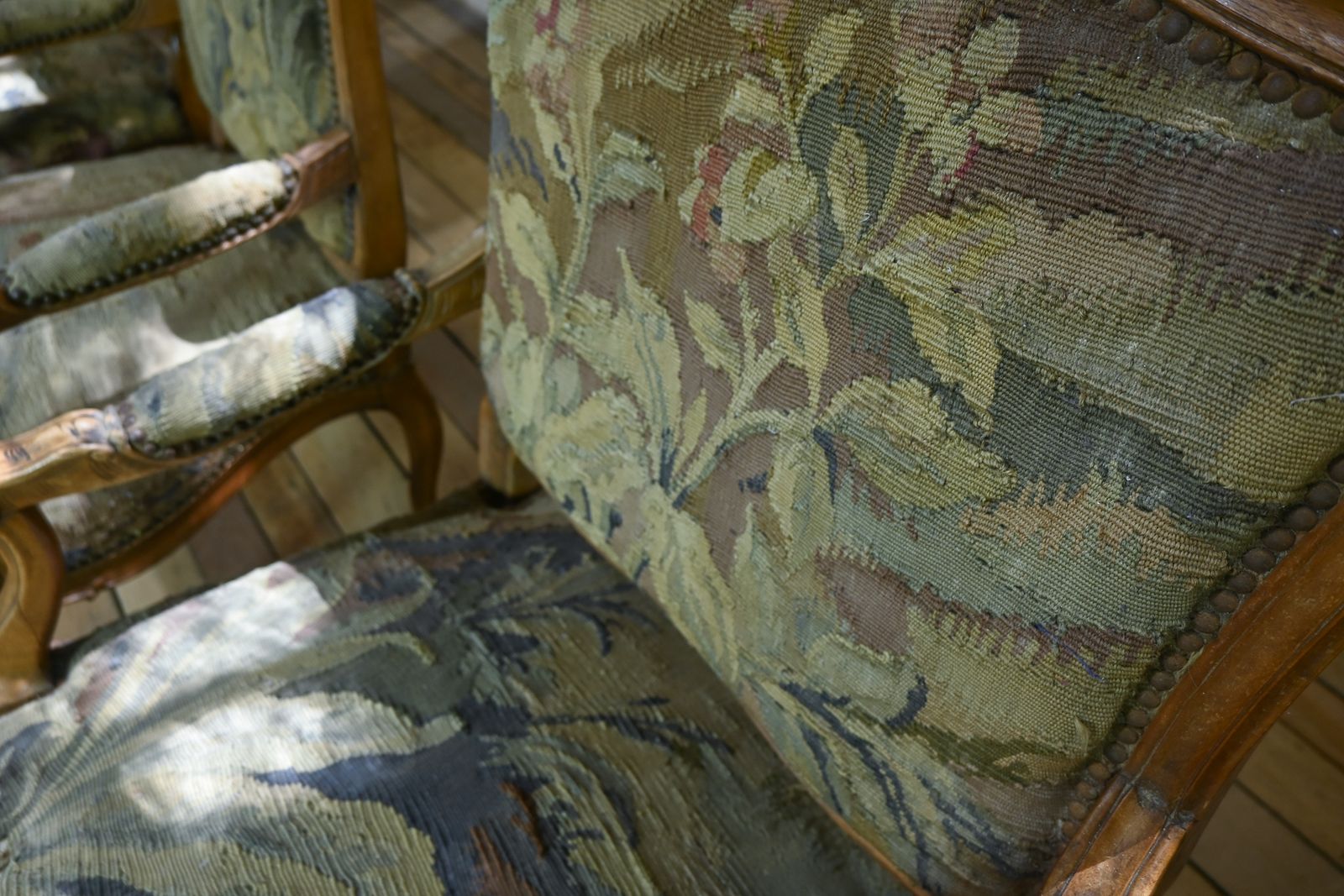 photo buy A Set Of Four 19th Century French Louis XV Fauteuils Open Armchairs