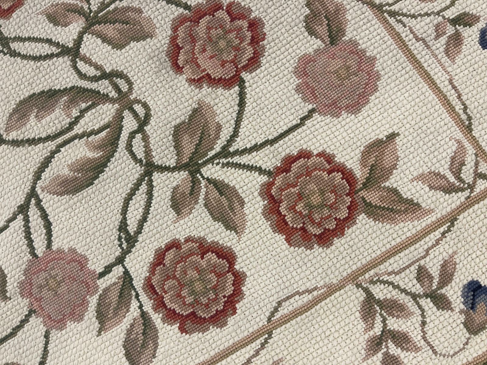 Beige Floral Aubusson Rug Handwoven Wool Needlepoint, Traditional Botanical Rug photo Textiles