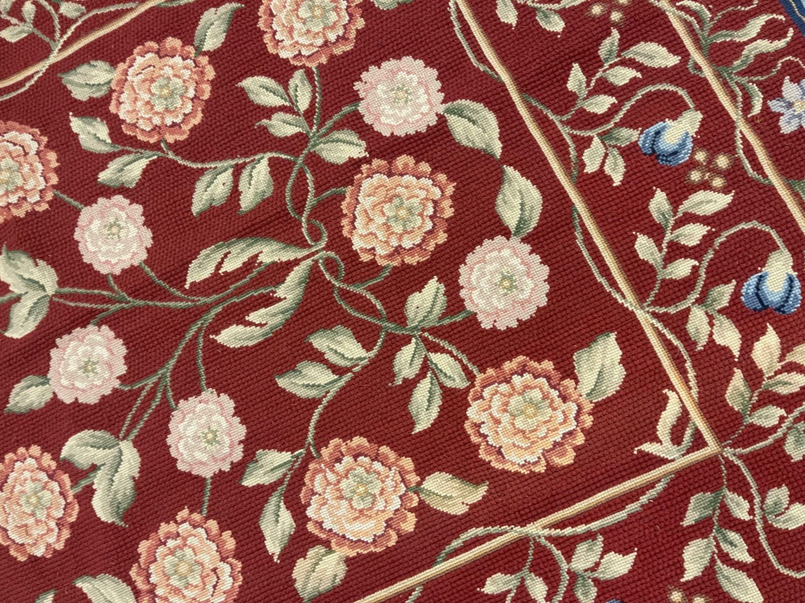 French Aubusson Rug Red Traditional Carpet Handwoven Wool Floral Needlepoint Rug photo Textiles