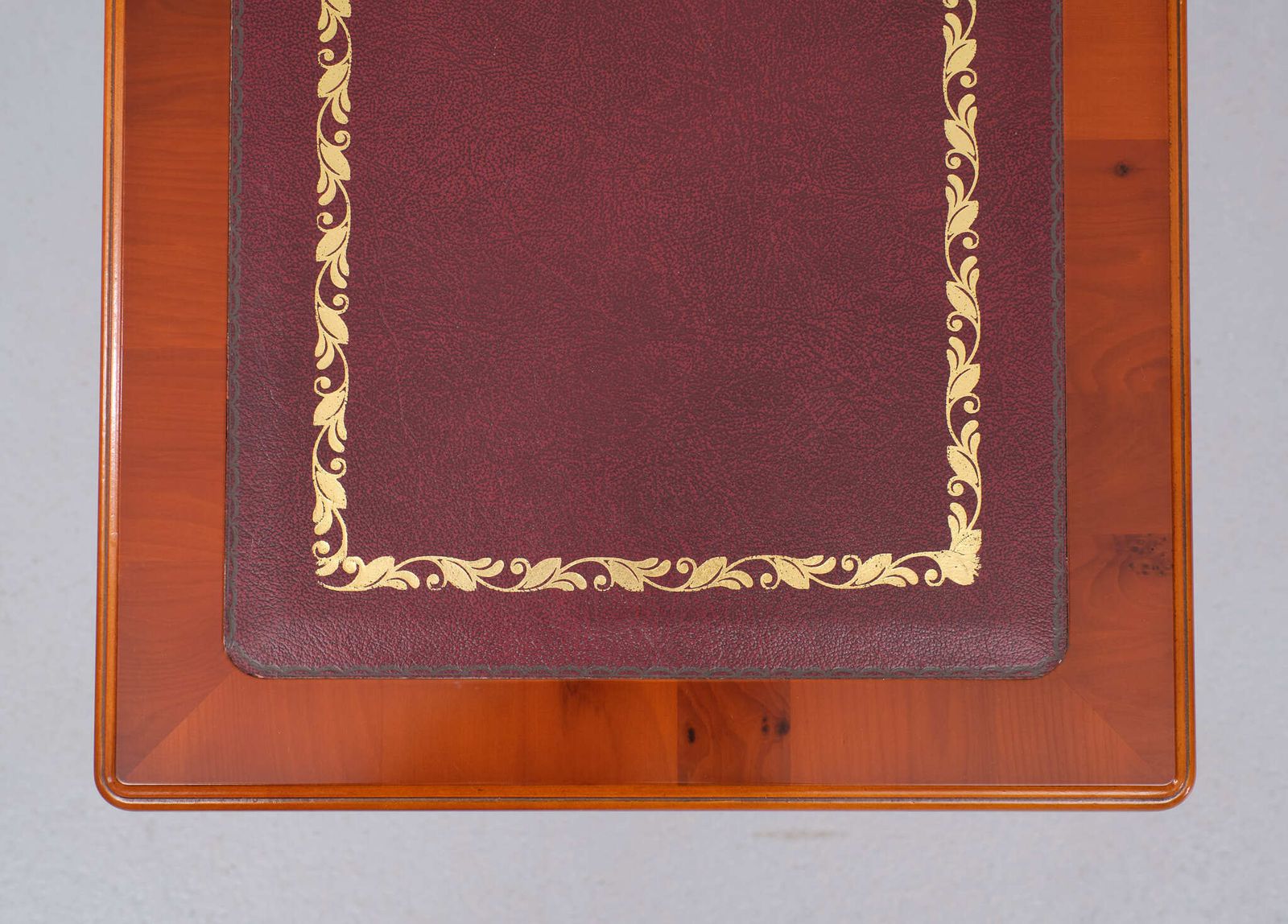 1203.0 English Cherrywood Nesting Tables From Heldense, 1978, Set Of 3 photo