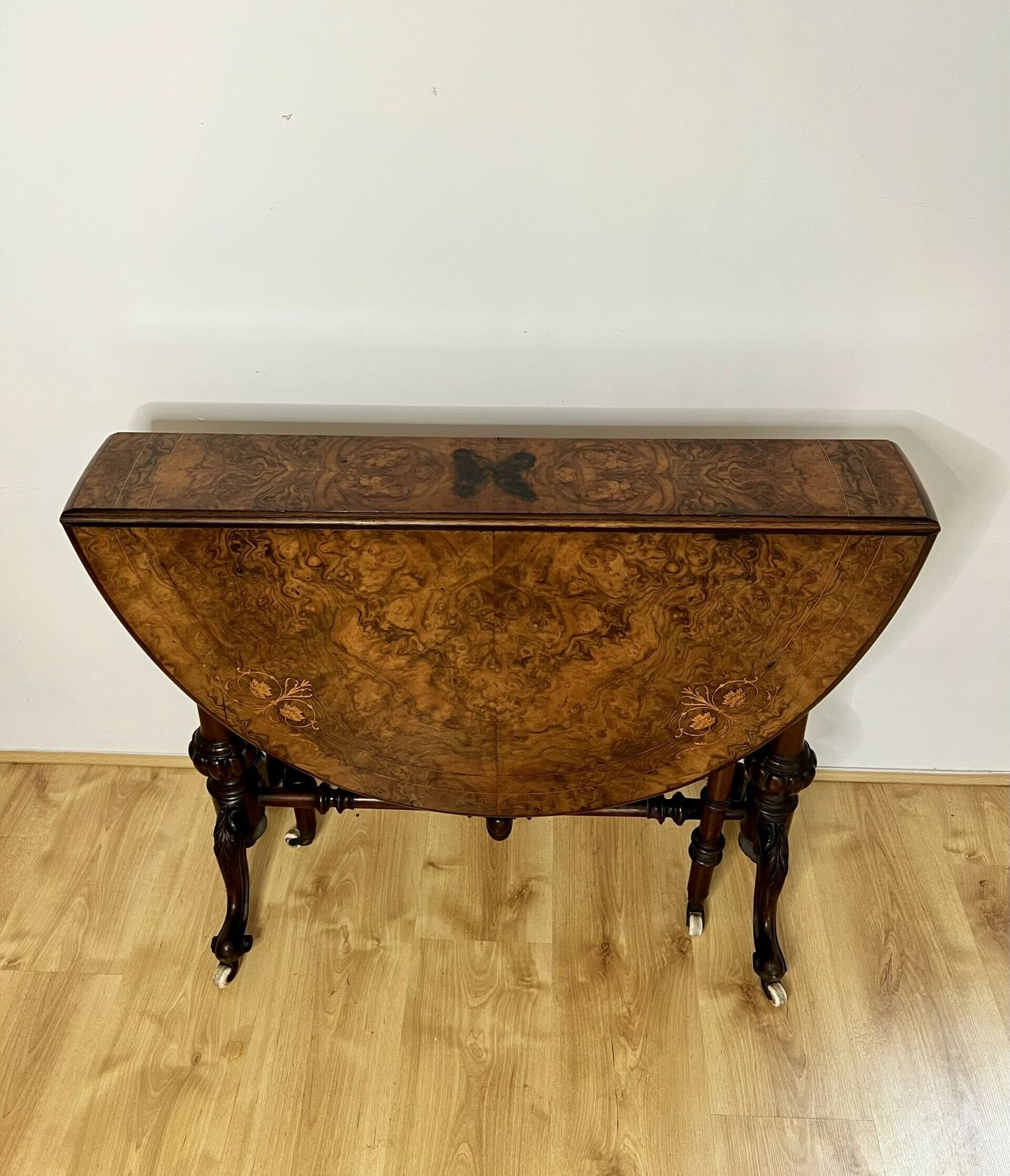 Fantastic Quality Victorian Burr Walnut Inlaid Sutherland Table photo furniture