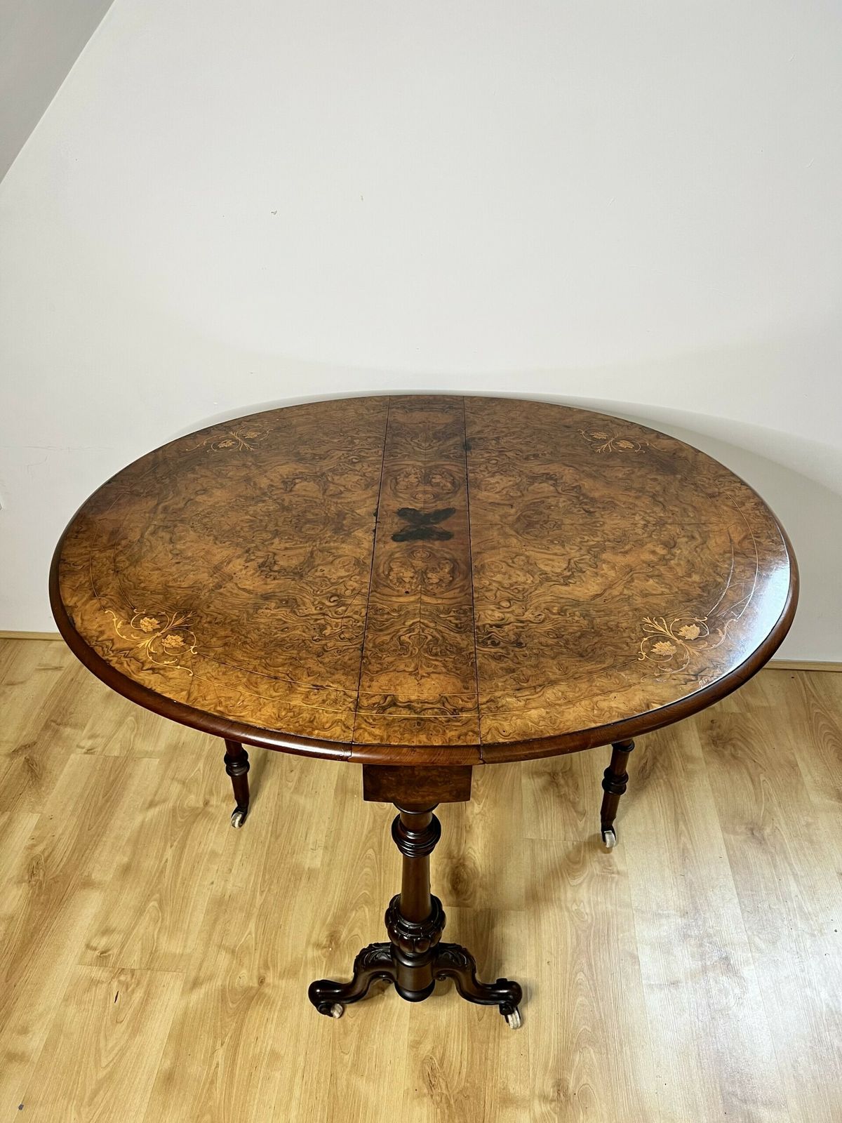 Furniture Fantastic Quality Victorian Burr Walnut Inlaid Sutherland Table photo