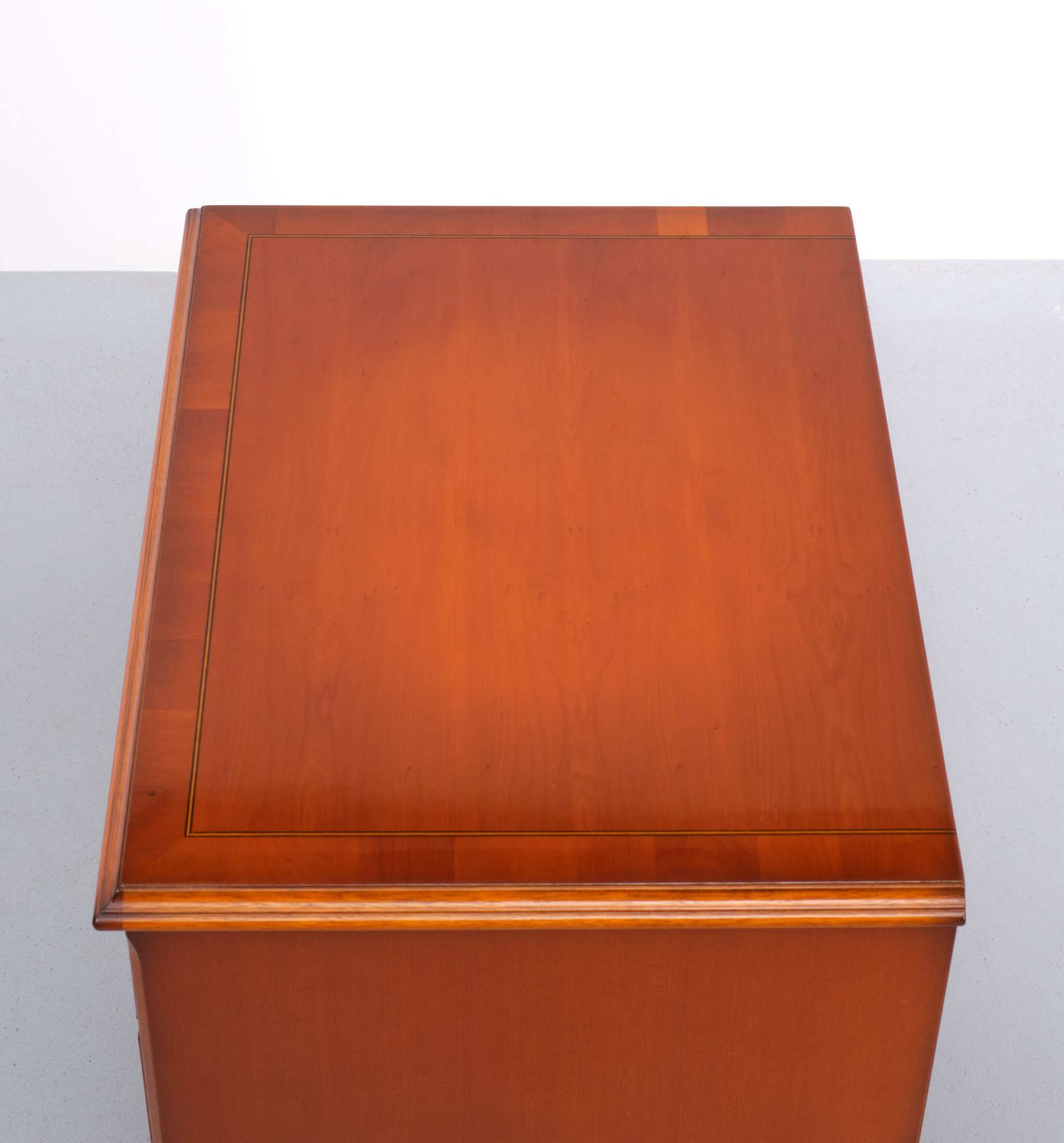 2277.0 Heldense Exclusive English Furniture Cherry Wood Cabinets 1970s photo