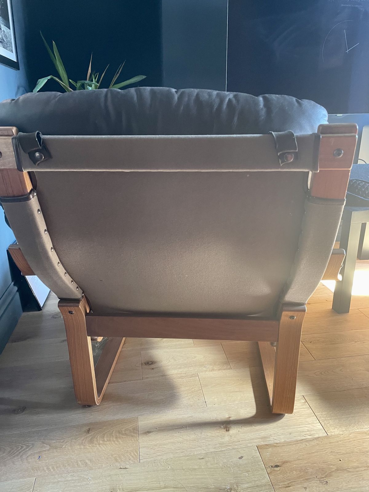 * Sold * Mid Century Chairs . Tessa T8 By Fred Lowen photo 1250.0