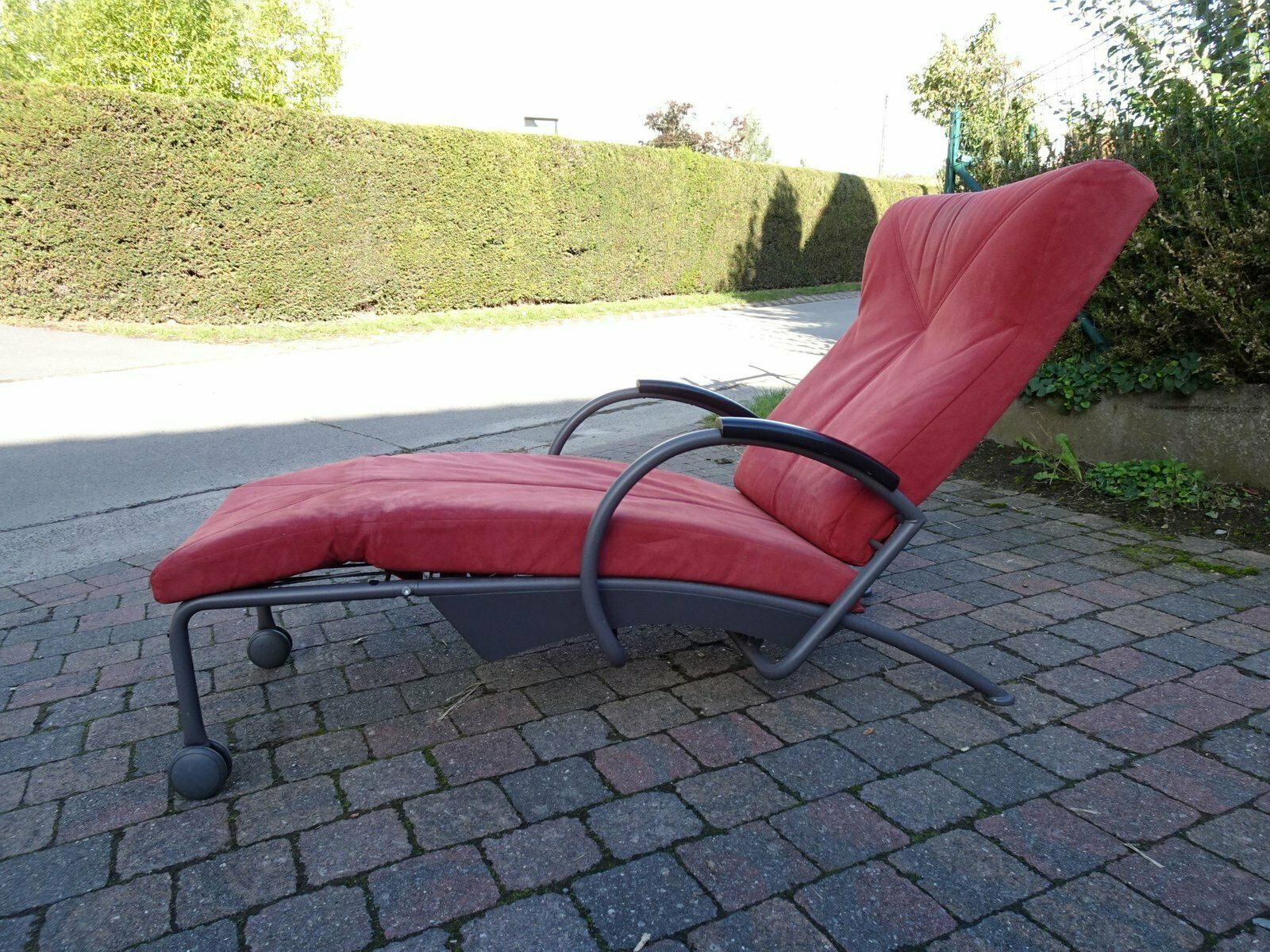 photo furniture Italian Postmodern Pink Lounge Chair By Bonald For Goraco, 1980s