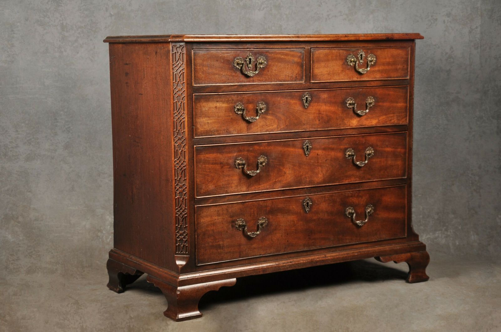 photo buy Fine 18th Century Mahogany Chippendale Chest Of Drawers