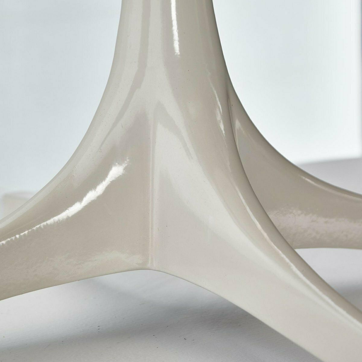 photo vinterior Nelson Pedestal Table By George Nelson For Herman Miller, 1980s