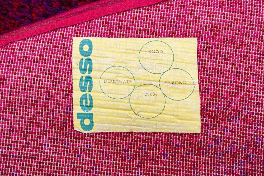 Rode Rug Van Desso, Ca. Jaren 1970, Vintage photo for sale