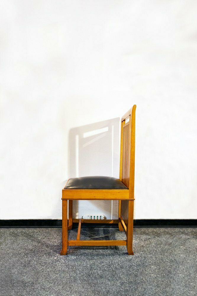614 Coonley 2 Stoelen Van Frank Lloyd Wright Voor Cassina, Italië, 1992, Set Van 4 photo furniture