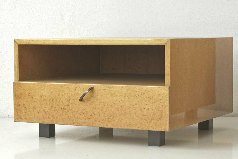 Large Side Tables In Bird`s Eye Maple By Giovanni Offredi For Saporiti Italia, Italy, 1975, Set Of 2 photo for sale