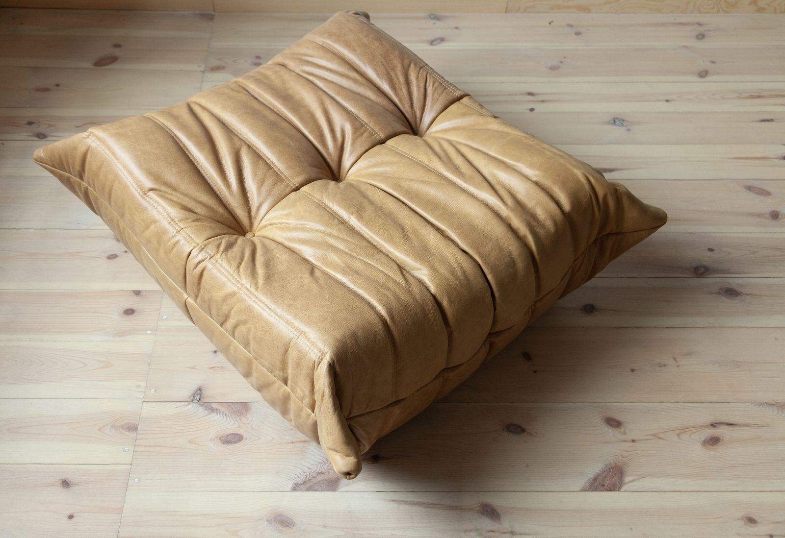 photo vinterior 5 Pieces Togo Set By Michel Ducaroy For Ligne Roset