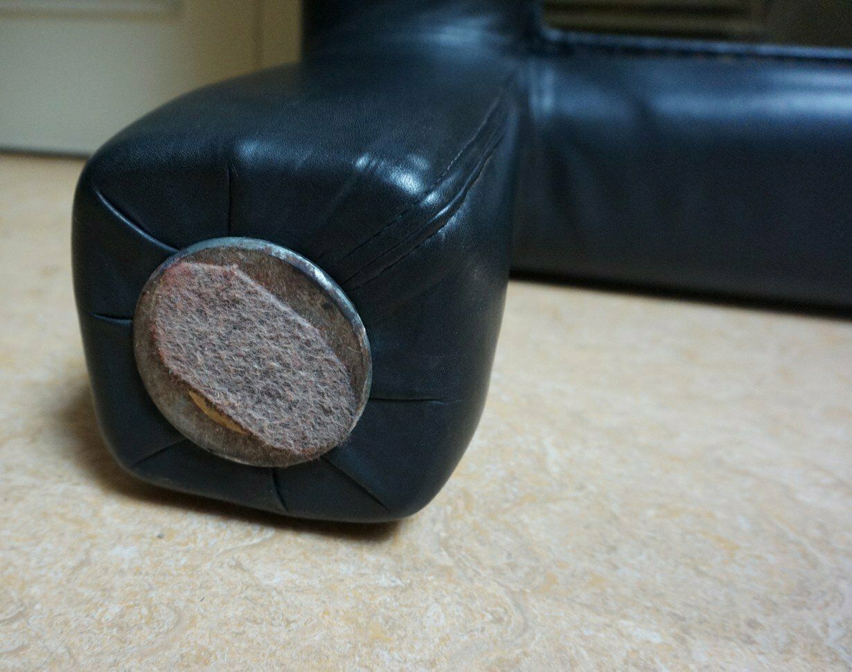 photo vintage Black Leather With Smoked Glass Coffee Or Side Table From De Sede, Switzerland, 1980s