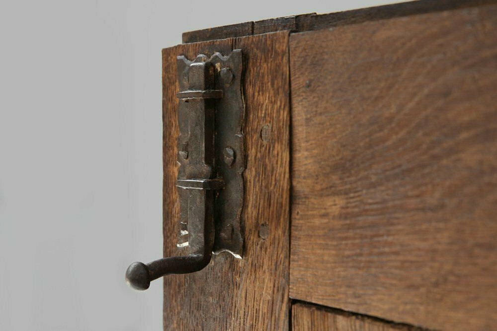 photo vintage Ate 18th Century Flemish Cabinet, 1750s