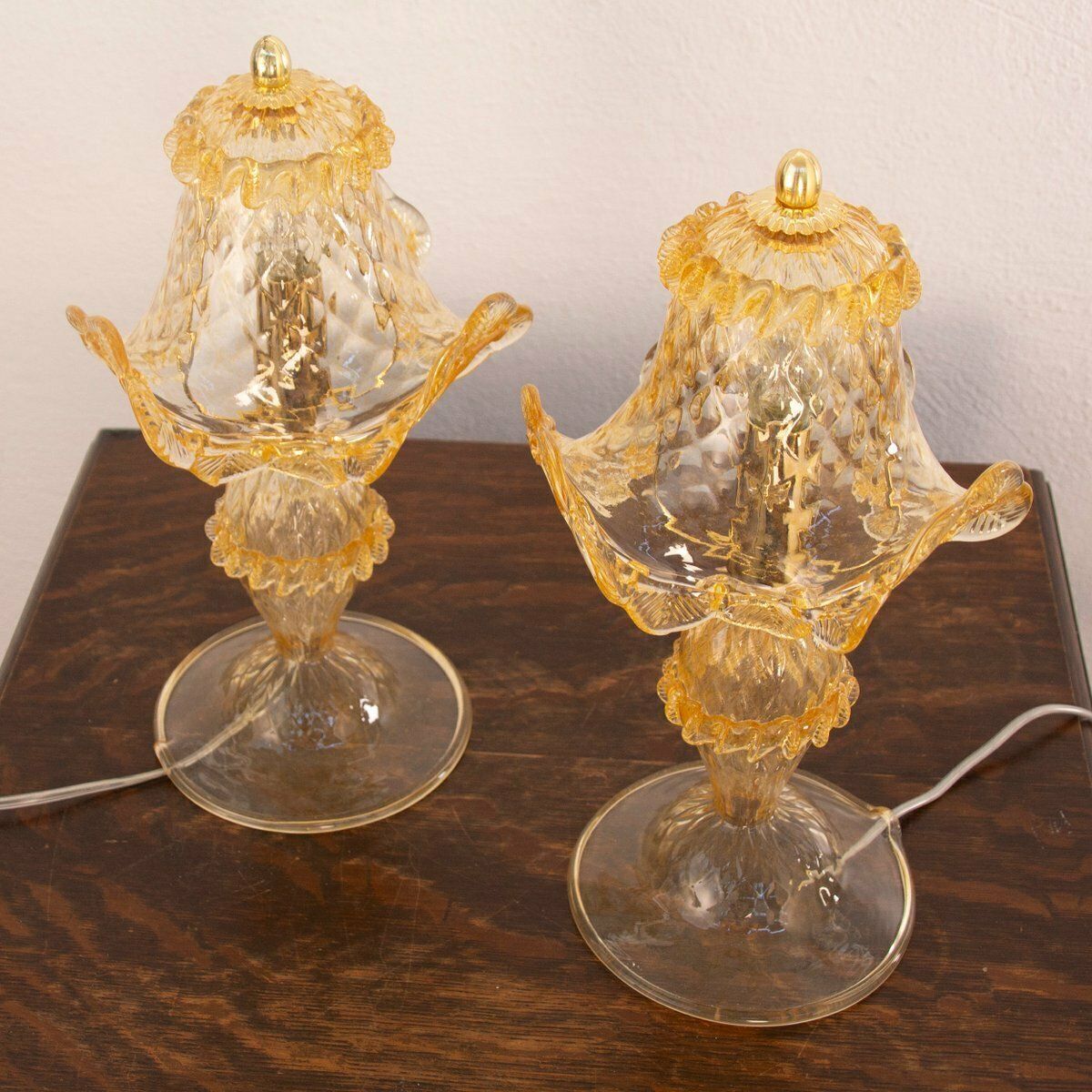 Italiaanse tafellampen van Murano-glas met gouden elementen, jaren 1990, set van 2 photo Verlichting
