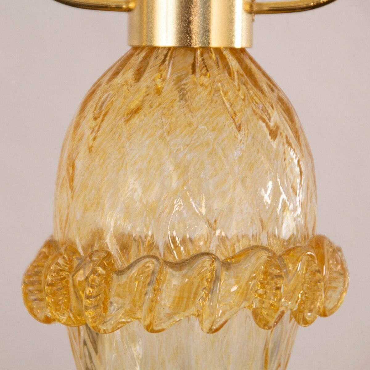 photo furniture Italiaanse tafellampen van Murano-glas met gouden elementen, jaren 1990, set van 2