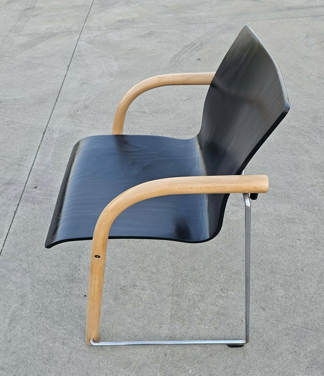 Set Of 4 Thonet Chairs Model S320 By Wulf Schneider And Ulrich Bohme In Black // Memphis Style Thonet Chair // Made In Austria In 1984 photo for sale