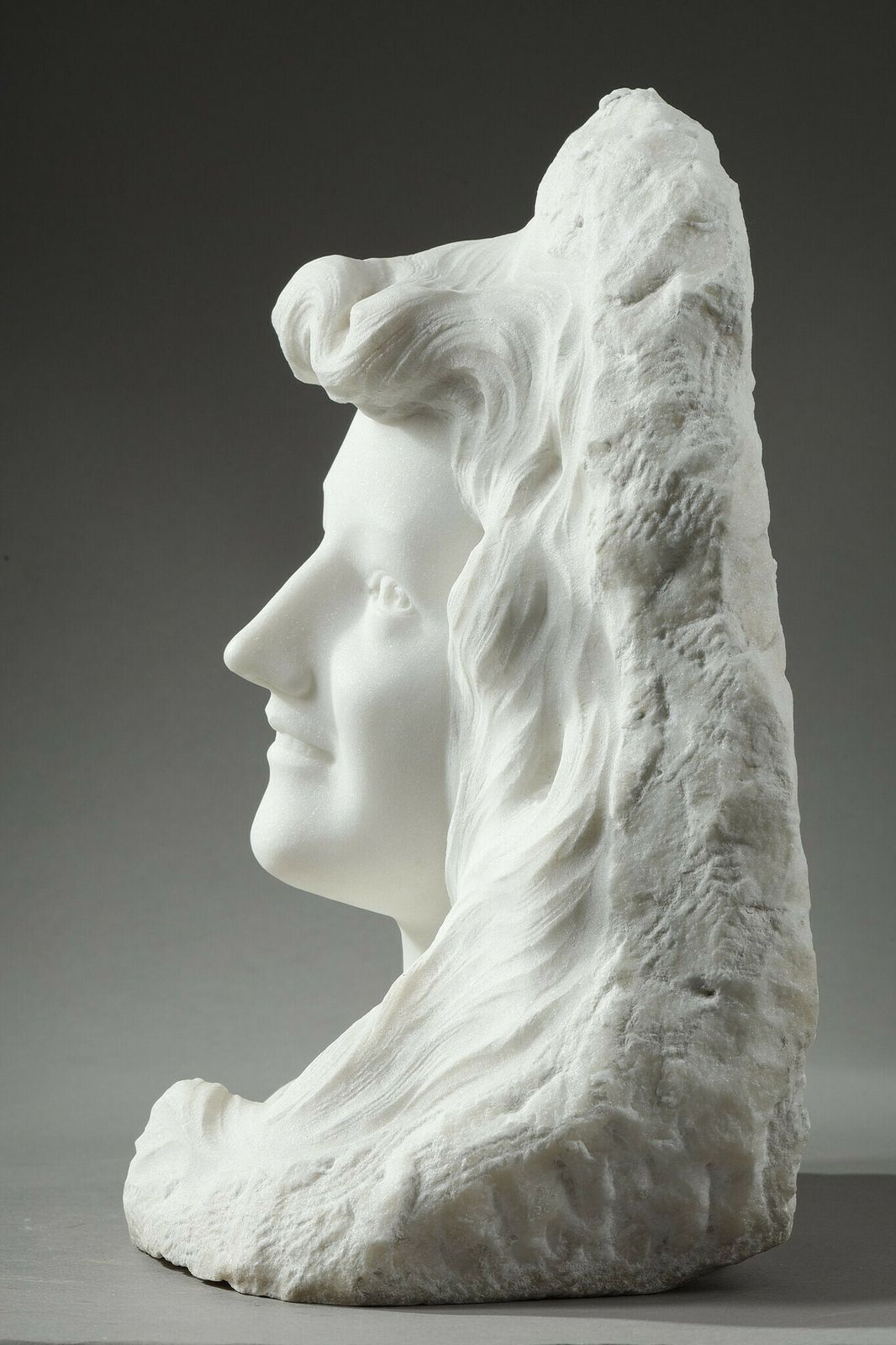 Bust Of A Young Woman In Carrara Marble, 19th Century photo vinterior