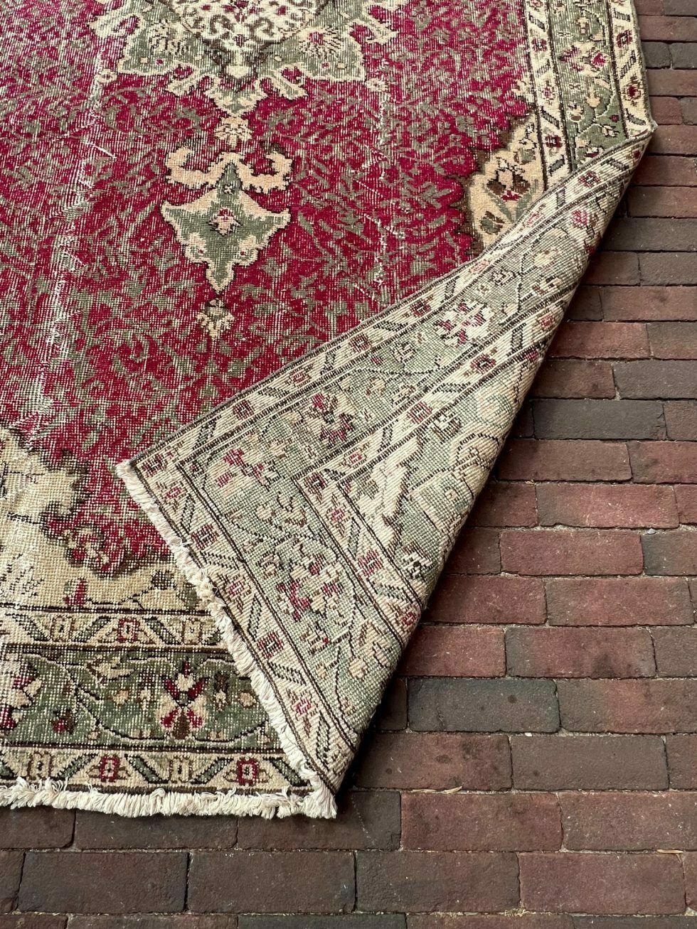 photo furniture Very High Quality Yuruk Rug – 276 X 179 Cm