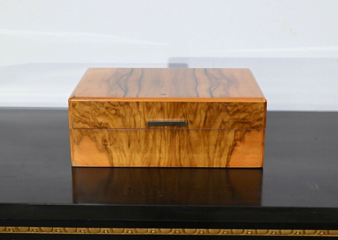 Cigar Box In Walnut Veneer, Maison Lemaire Paris, Art Deco – 1920