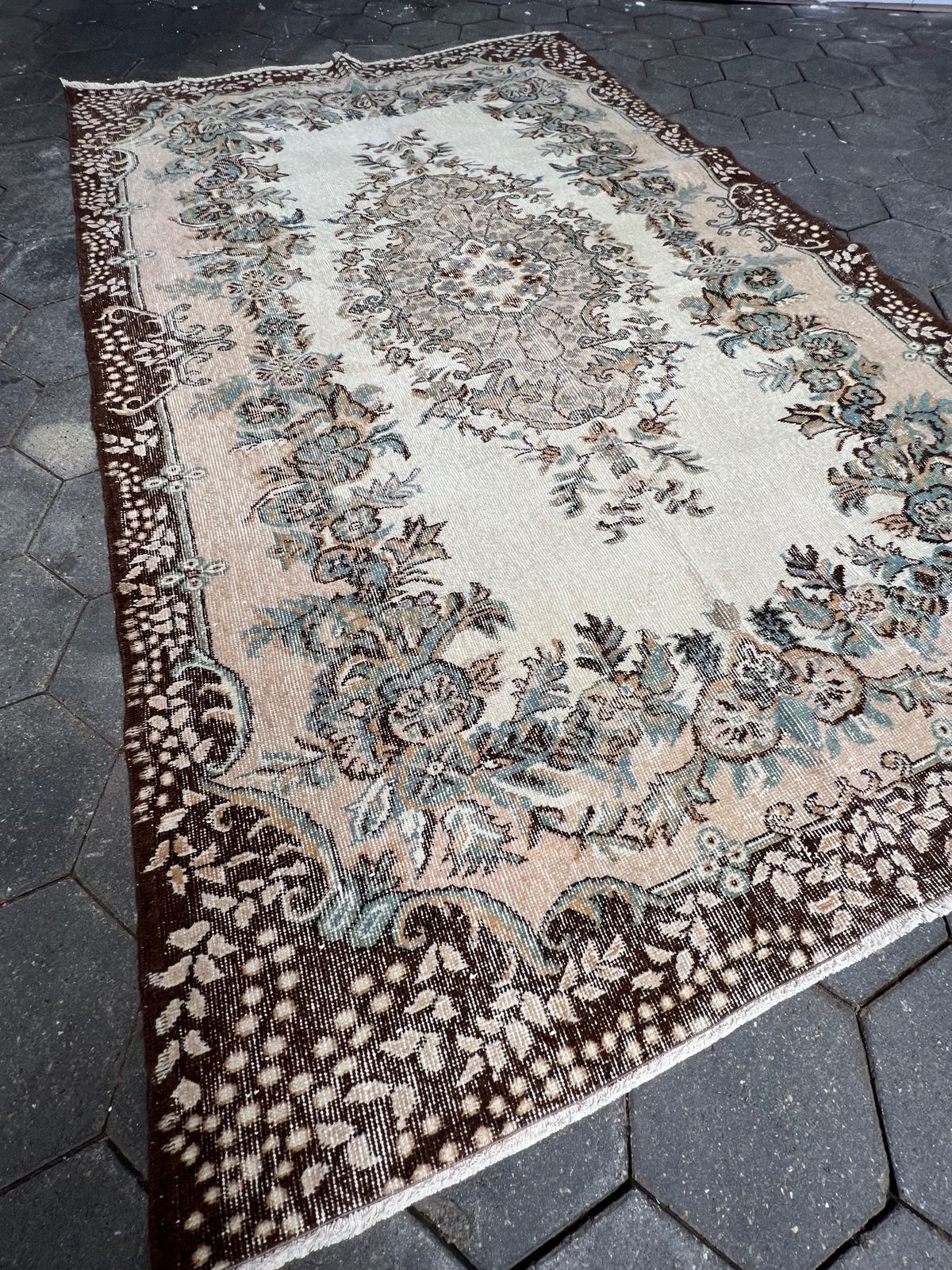 Beige Groen Vintage Yuruk Vloerkleed 252 X 138 Cm – Beige Green Vintage Yuruk Rug 252 X 138 Cm, 1960s