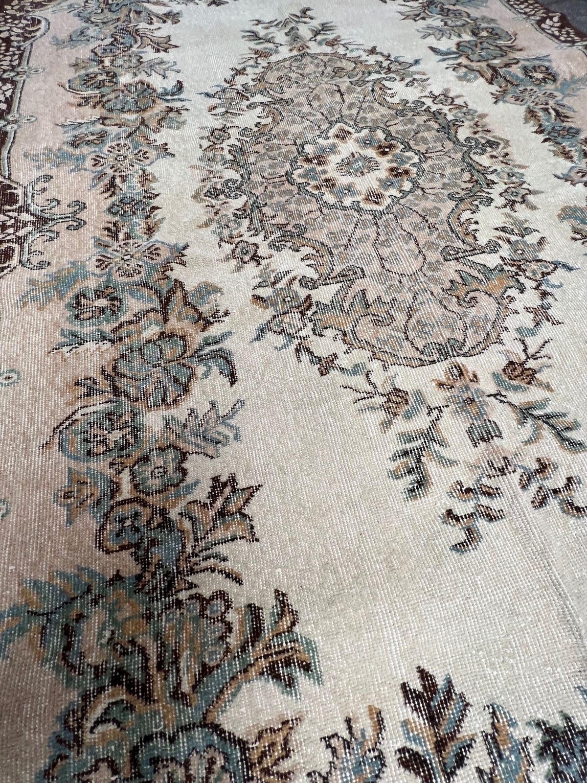 Beige Groen Vintage Yuruk Vloerkleed 252 X 138 Cm – Beige Green Vintage Yuruk Rug 252 X 138 Cm, 1960s photo for sale