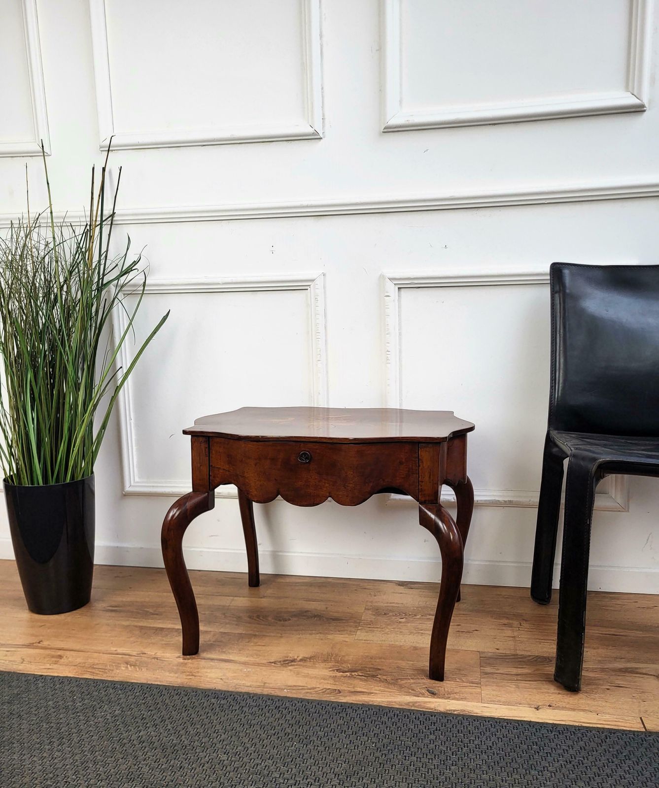 Neoclassical Italian Walnut Inlay Marquetry Spider Coffee Sofa Or Side Table photo vinterior