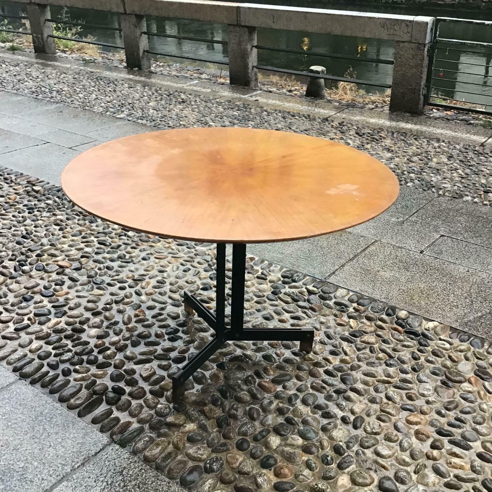 photo furniture Ignazio Gardella Dining Table Brass Iron Wood, 1950, Italy
