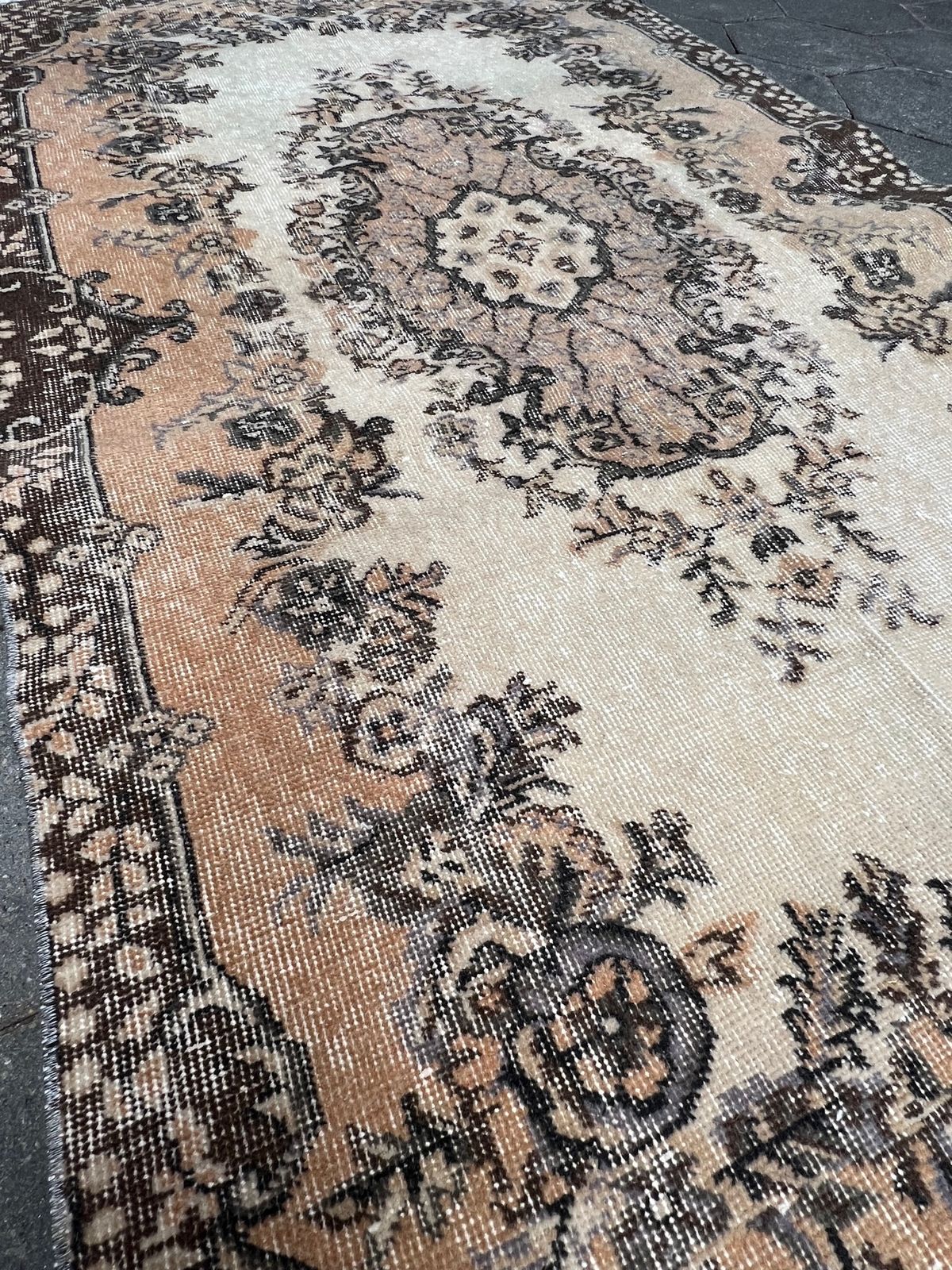 Brown And Pink Vintage Yuruk Carpet 112 X 207 Cm – Brown And Pink Vintage Yuruk Carpet 112 X 207 Cm, 1960's