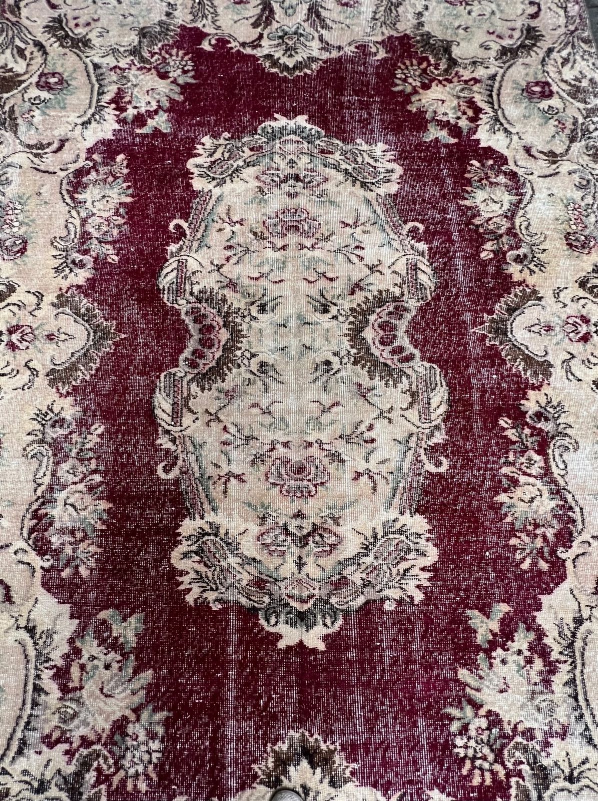 Red Vintage Yuruk Carpet 186 X 287 Cm – Red Vintage Yuruk Carpet 186 X 287 Cm, 1960's photo vintage
