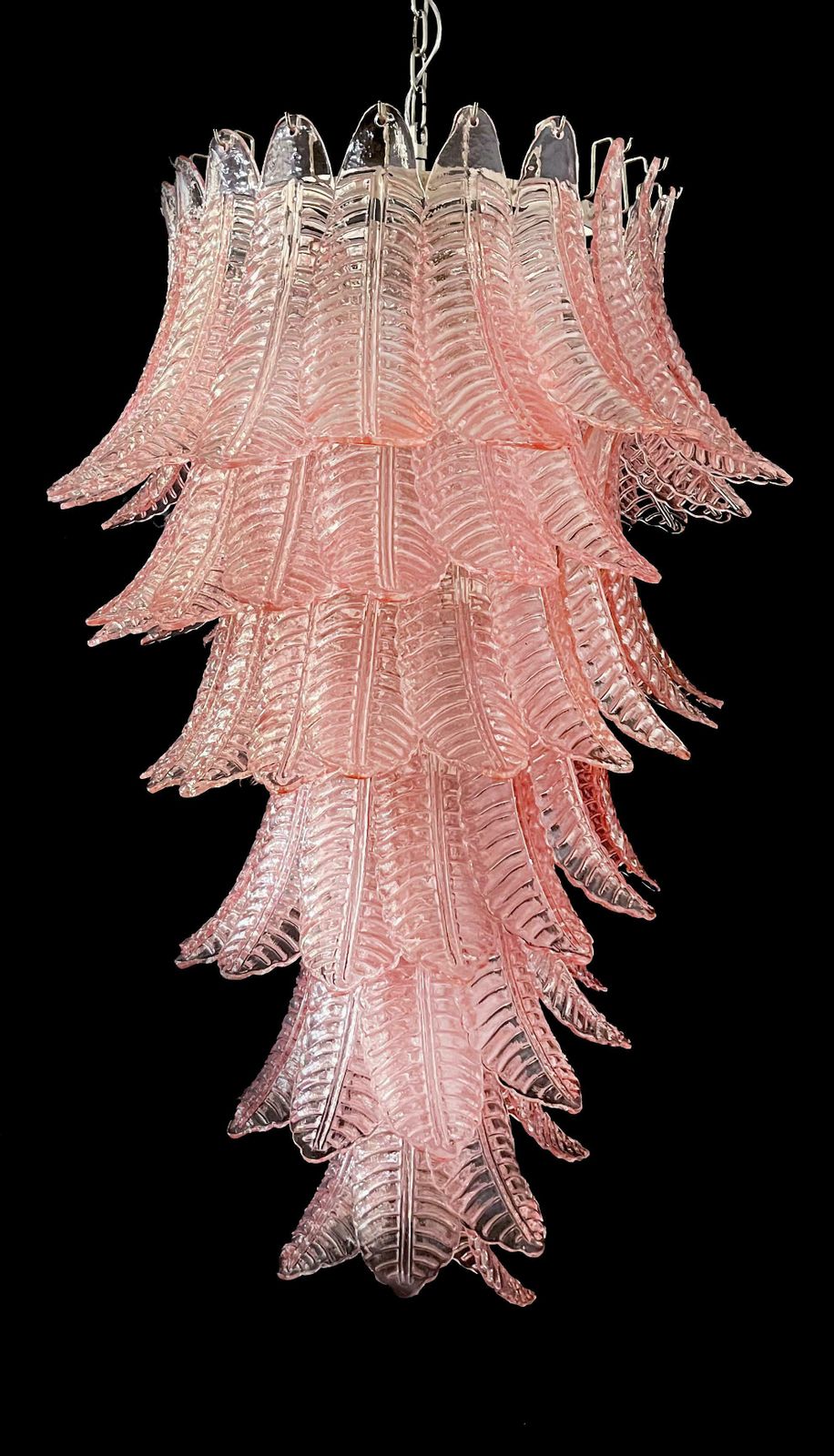 photo vinterior Majestic Italian Murano Felci Glass Spiral Chandeliers   83 Pink Glasses