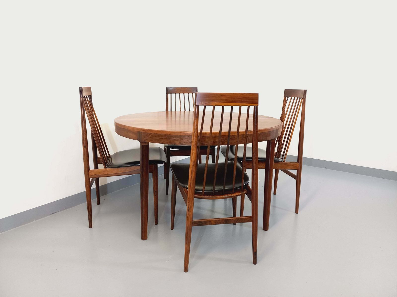 Furniture 4 Ernst Martin Dettinger Chairs In Rosewood photo