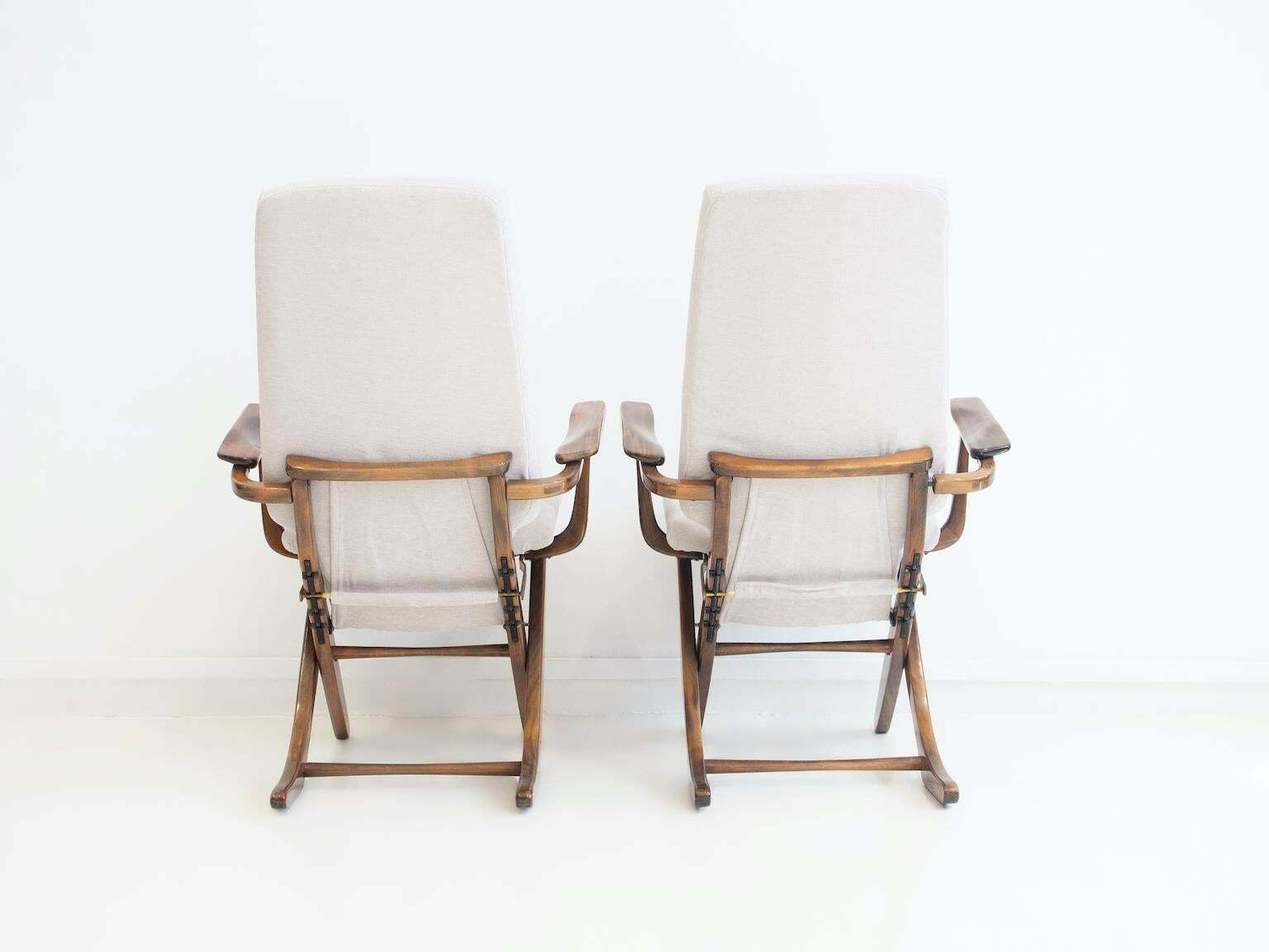 photo vinterior Pair Of Light Fabric Upholstered Recliner Chairs Of Varnished Wood $3,146.33per Set