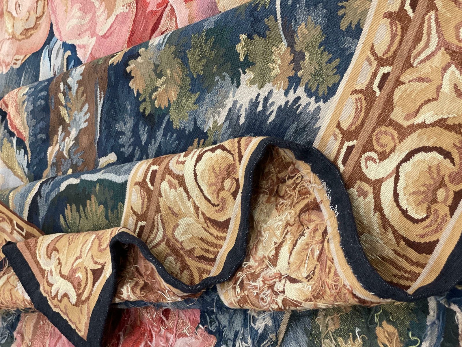 French Tapestry Carpet Wall Decoration Aubusson Rug Handwoven Wool Pictorial Rug photo vinterior