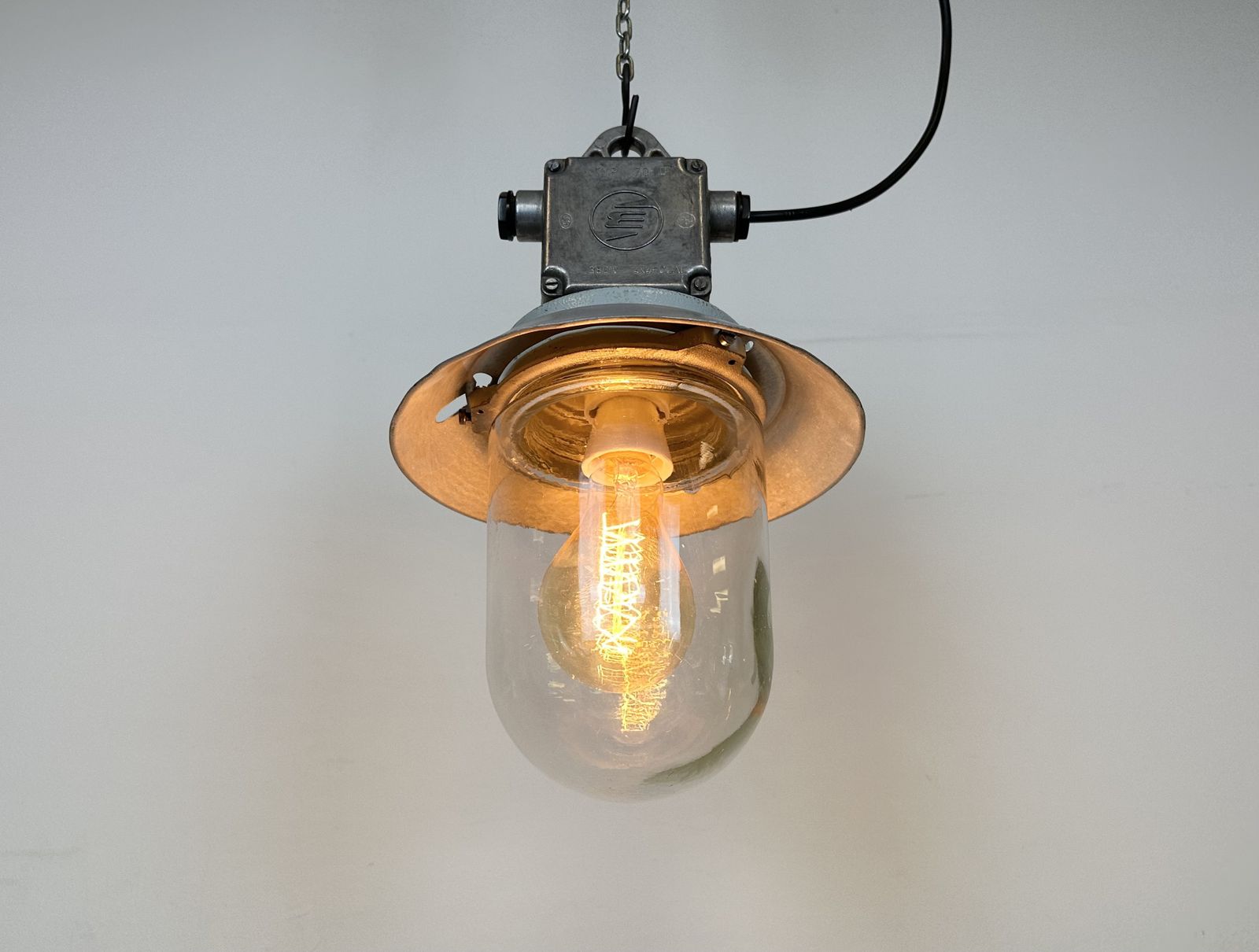 Industrial Aluminium Light With Clear Glass Cover From Elektrosvit, 1970s, 4x photo furniture