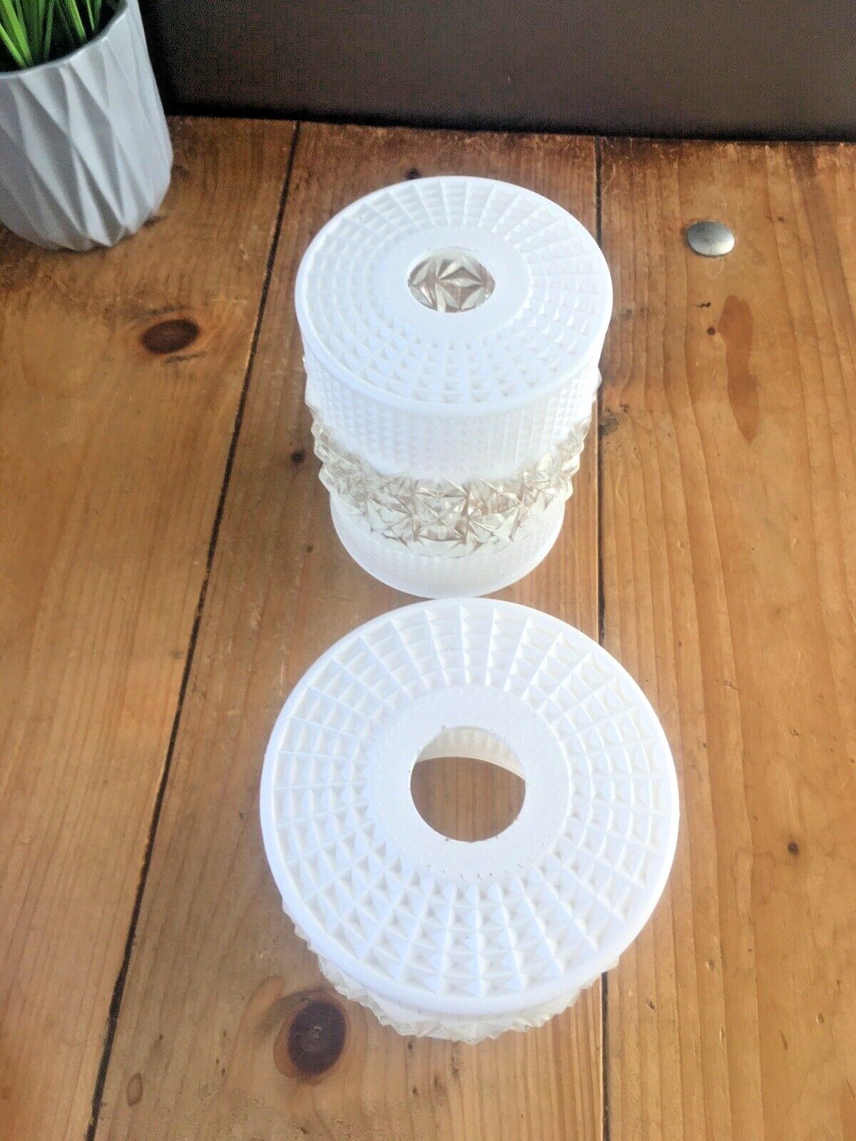 50.0 1 Retro 60's White & Clear Rippled Textured Op Art Glass Lamp Shade Vintage 70's photo