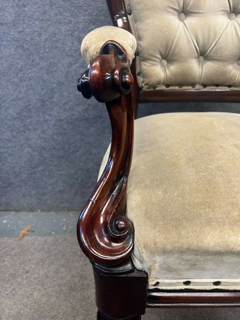 Victorian Royal Music Hall Chairman's Elbow Chair photo 655.0