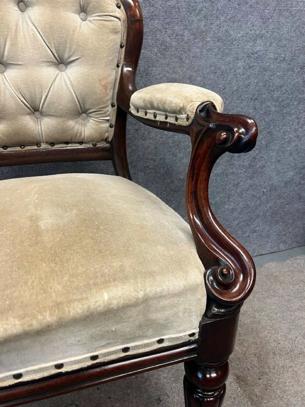 Victorian Royal Music Hall Chairman's Elbow Chair photo vinterior