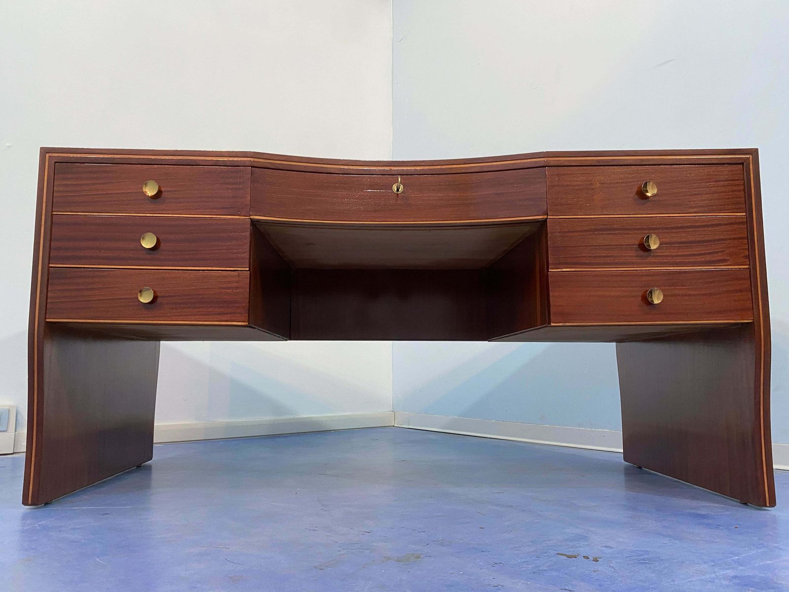 Italian Mid Century Executive Desk Designed By Osvaldo Borsani, 1940 photo vinterior