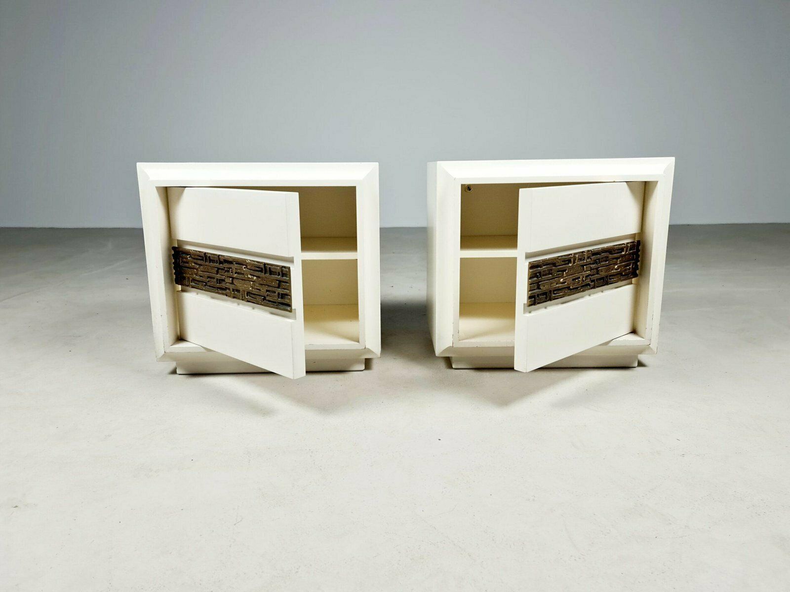 Nightstands By Luciano Frigerio, 1970s, Set Of 2 photo 3865.0