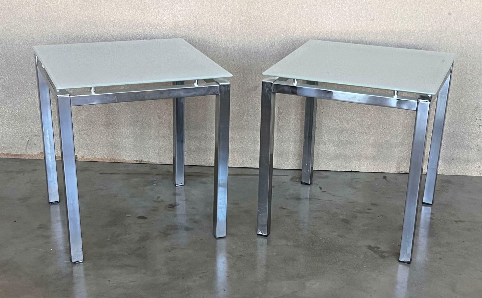Paire de tables d'appoint postmodernes, années 1970 photo 2269.0