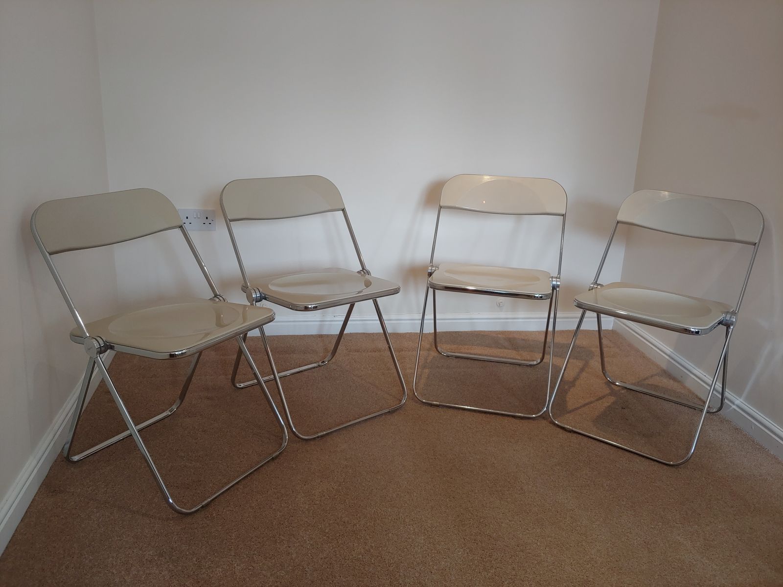 Set Of 4 Plia Folding Chairs By Giancarlo Piretti For Castelli photo for sale