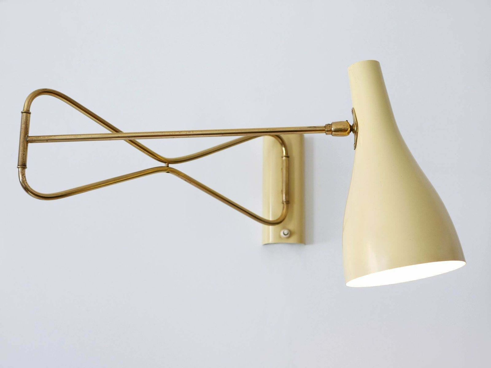 Rare & Elegant Mid Century Modern Wall Lamp '9590/28' By Cosack Germany 1950s photo vinterior
