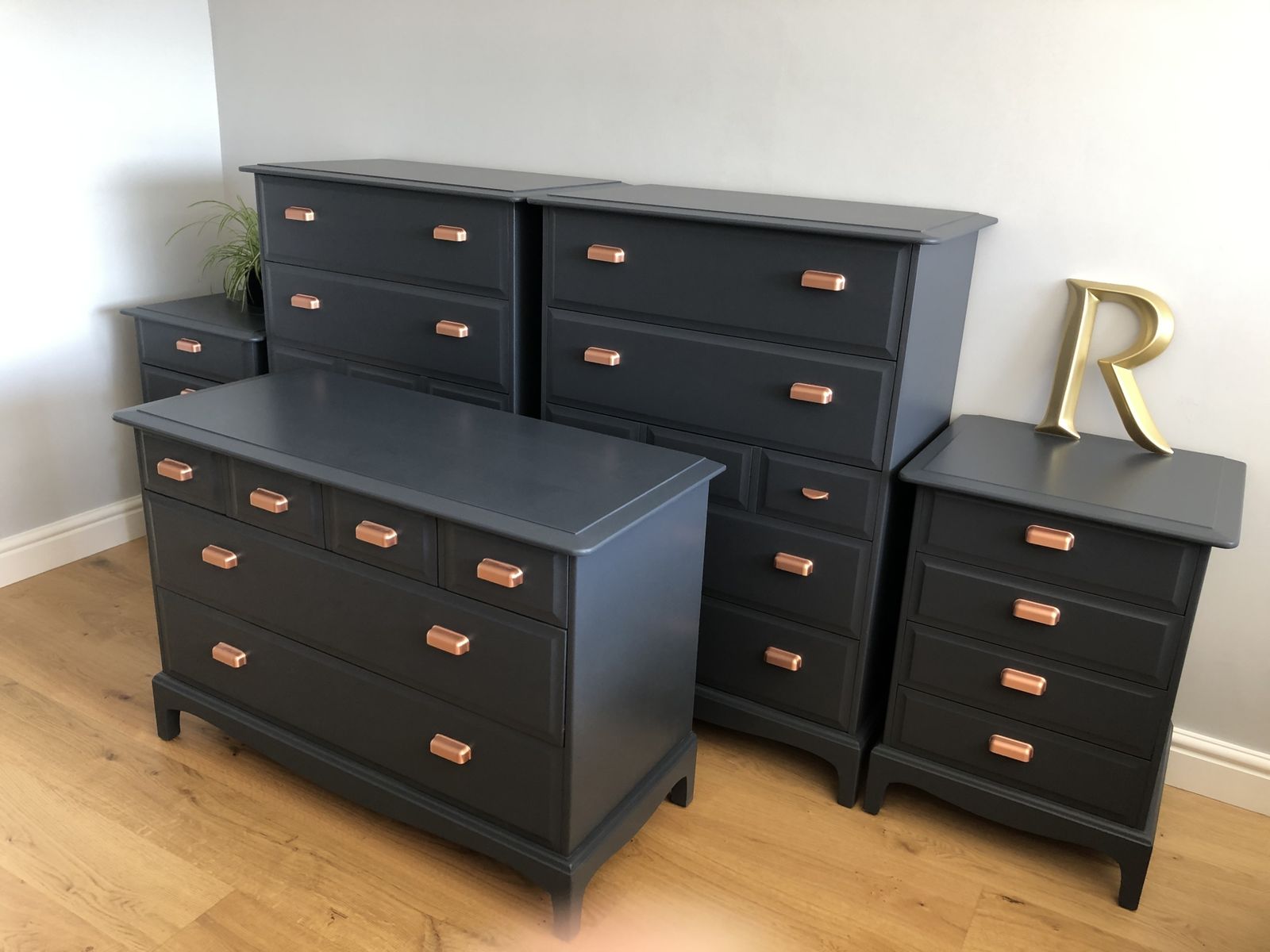 Stag Minstrel Bedroom Furniture Set Of 5, Blue photo 2660.0