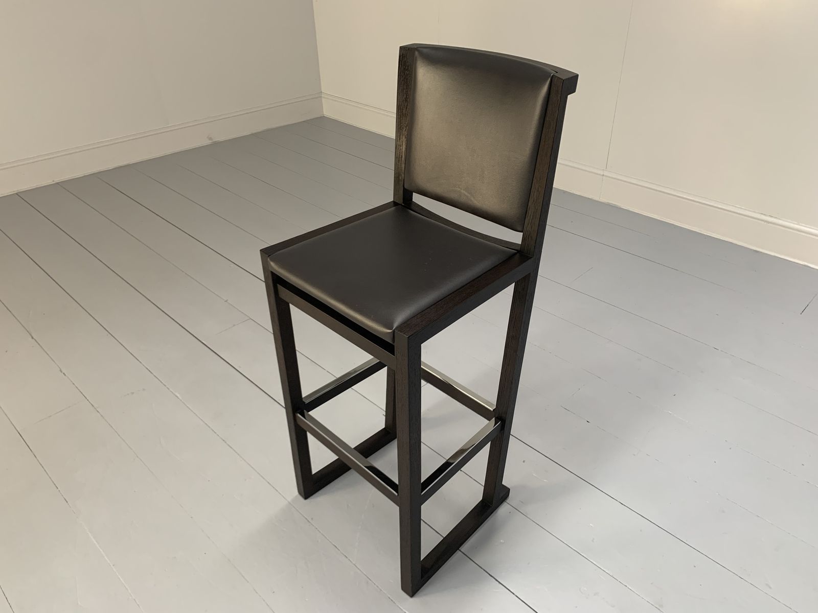 1900.0 Pair Of B&B Italia “Musa Sm46g” Tall Bar Stool Chairs – In Dark Grey “Kasia” Leather photo
