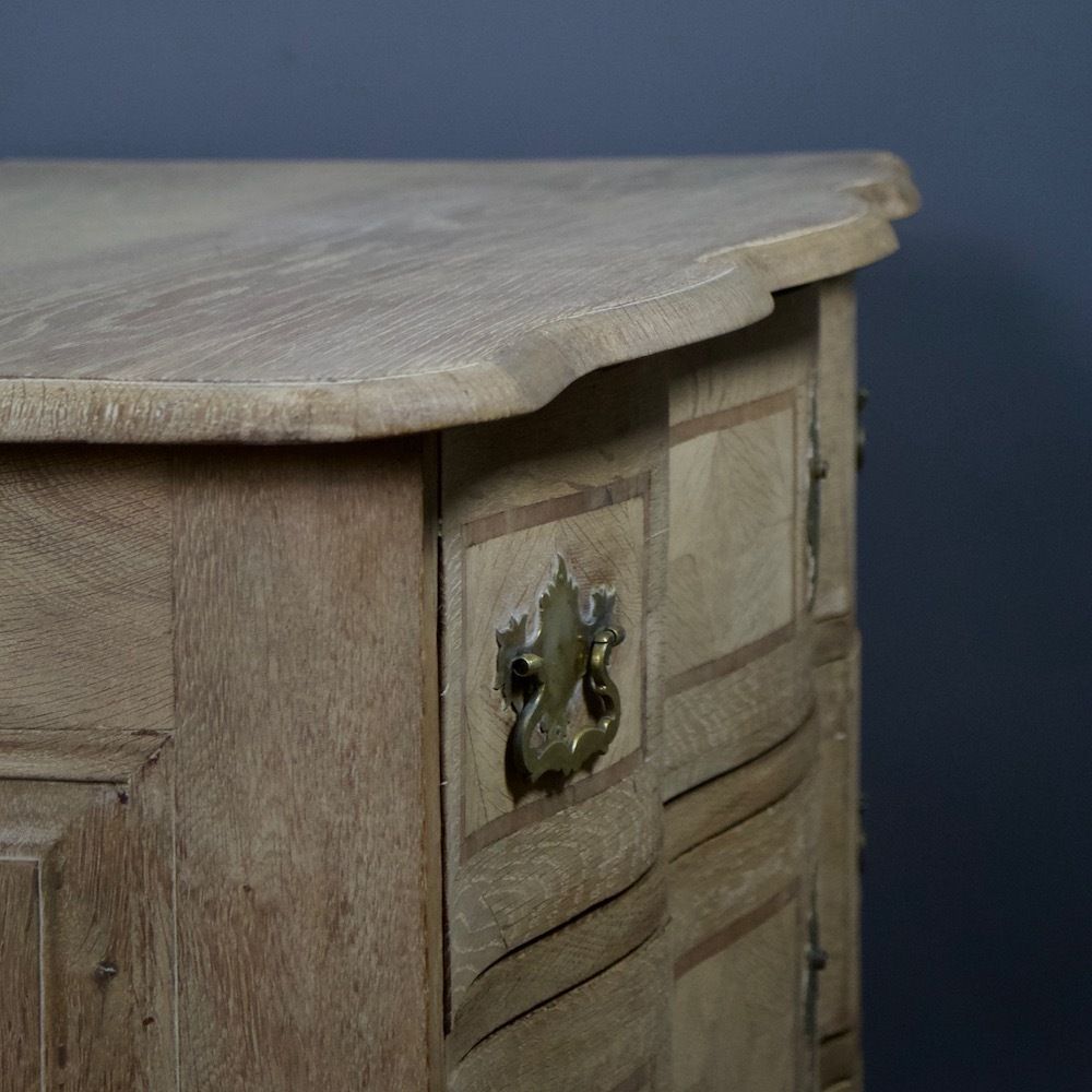 18th Century Bleached Oak Chest Of Drawers photo buy