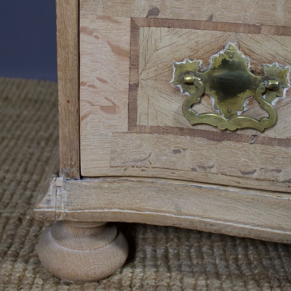 2850.0 18th Century Bleached Oak Chest Of Drawers photo