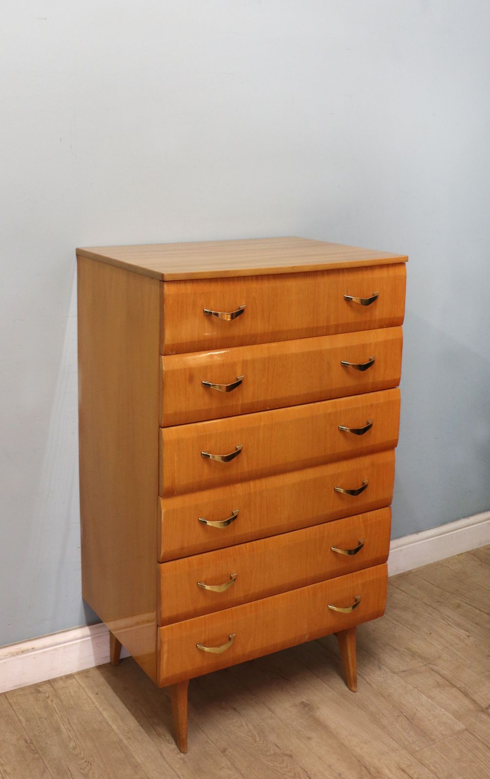 A Superb Teak Veneered Chest Of Drawers By Meredew. photo 445.0