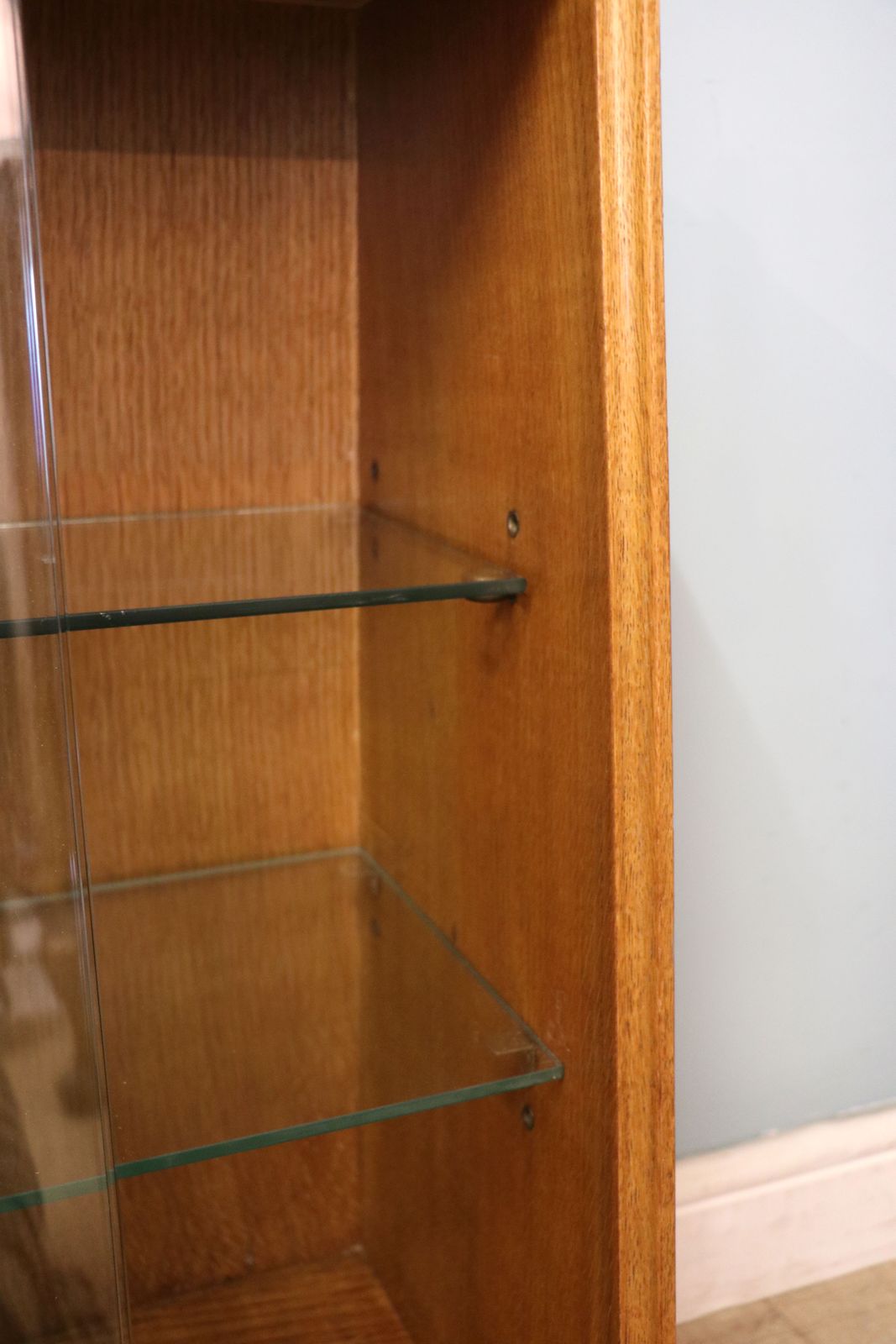photo vinterior This Lovely Quality Mid Century Retro Display Cabinet Later Sign Written For Anglia Television.